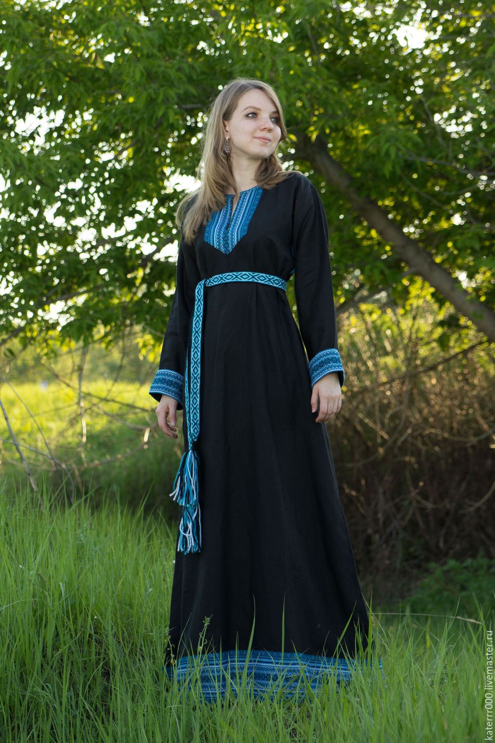 Women in Slavic costumes in Urmia