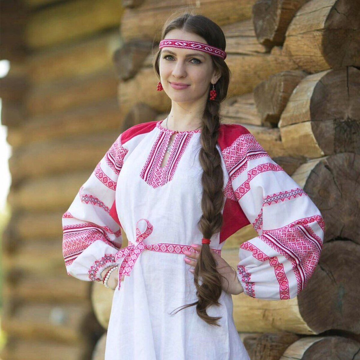 Girls in Slavic costumes in Urmia