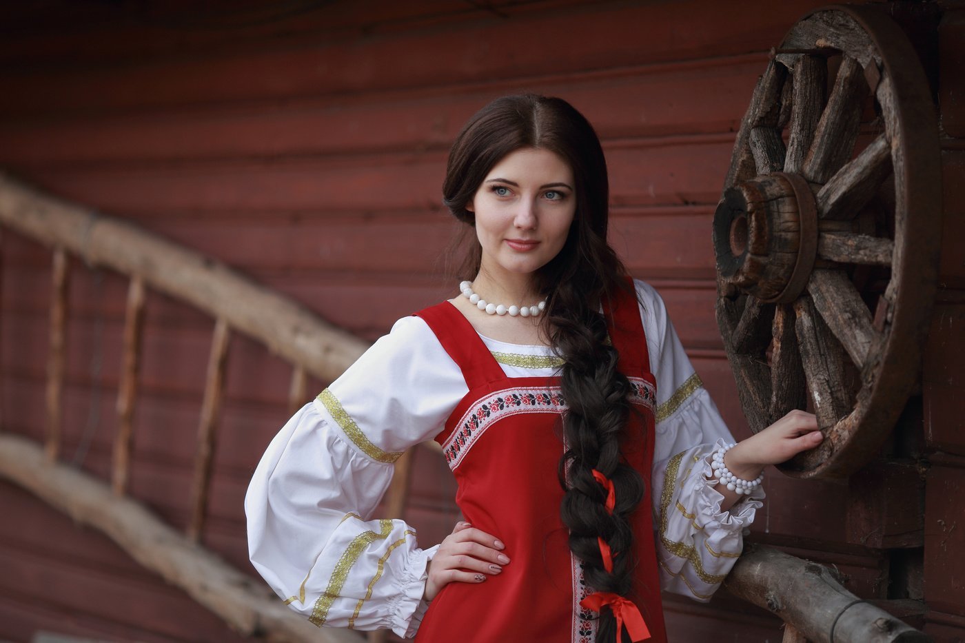Girls in Slavic costumes in Urmia