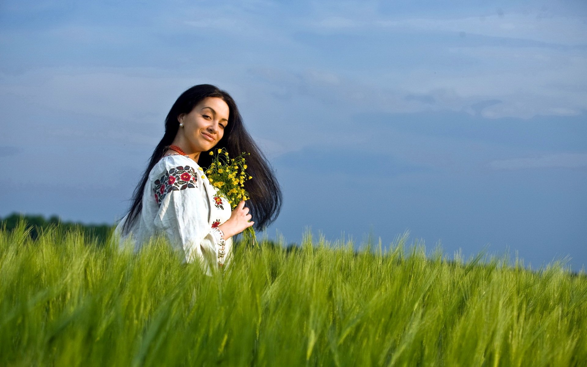 Girls in Slavic costumes in Urmia