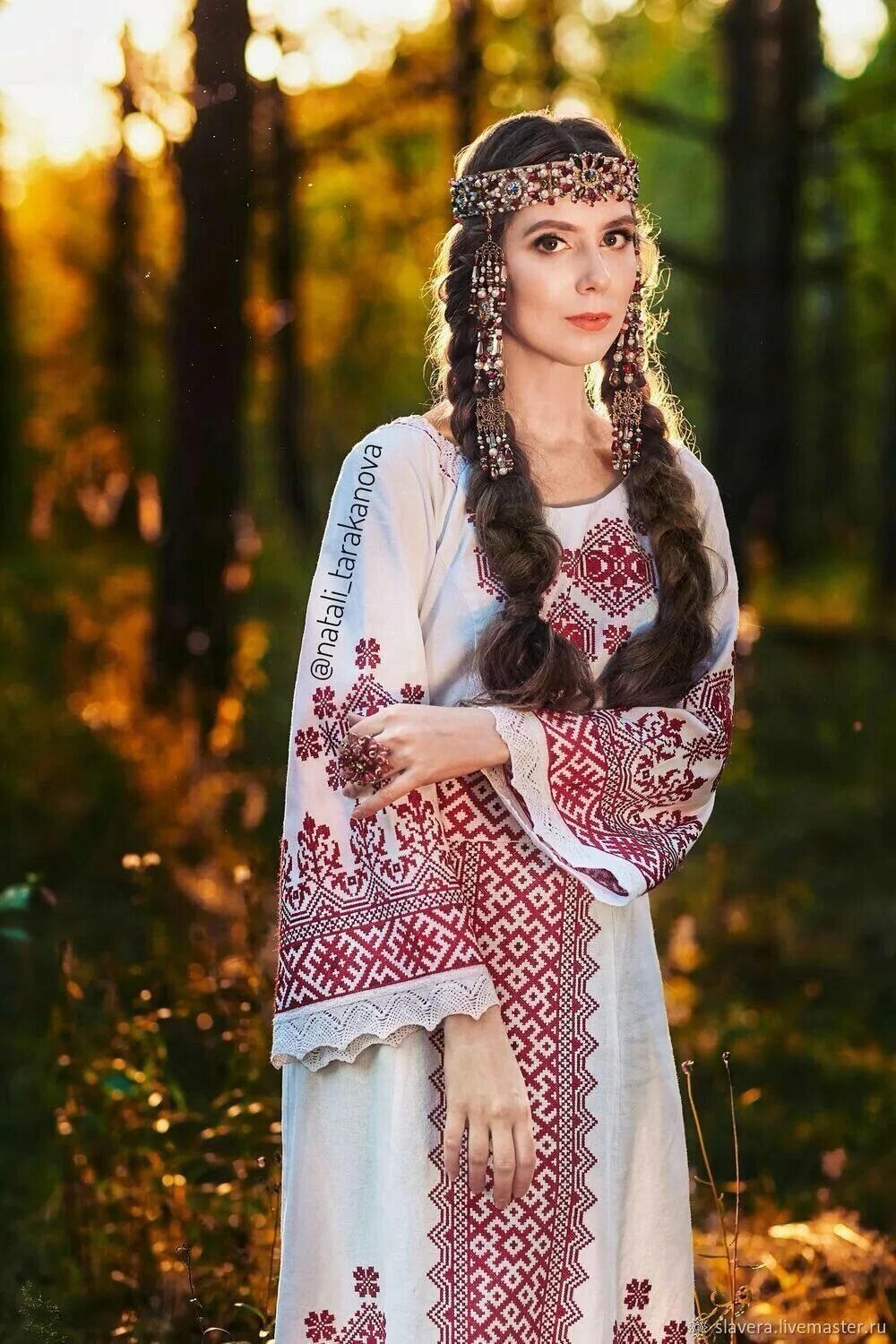 Girls in Slavic costumes in Urmia